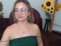 Amateur Adult Webcams of ana_milf