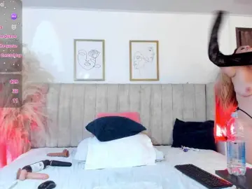 Bongacams Adult Webcam of mia-lourence