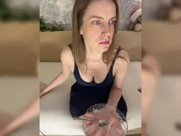 Bongacams Free Porn Cam of Incredible123