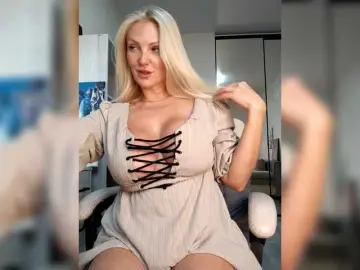 Bongacams Best Webcam of MonnaSky