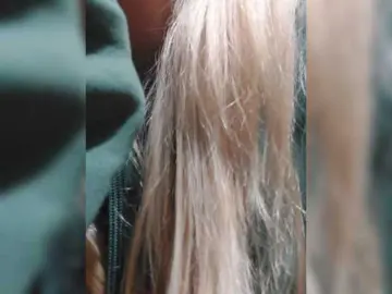 Bongacams Watch Live Sex Cams of LittleSammy