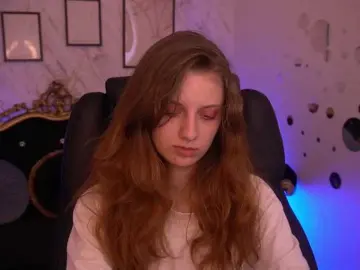 Bongacams Watch Live Sex Cams of CuteeFoxy