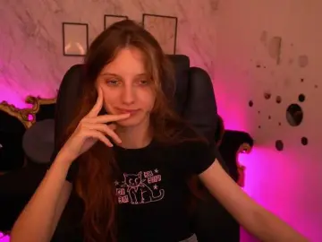 Bongacams Free Porn Cam of CuteeFoxy