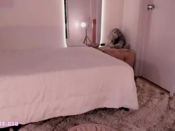 Bongacams Free Porn Cam of Lexie-red