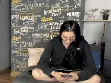 Bongacams Best Webcam of RavenBliss