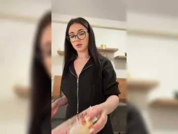 Bongacams Watch Live Sex Cams of Chiaralovee