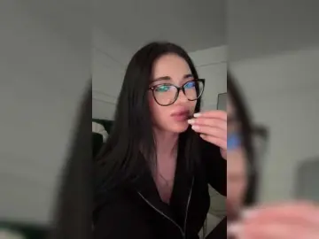 Bongacams Watch Live Sex Cams of Chiaralovee