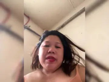 Bongacams Nude Webcam of ChubbyBabe31