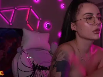 Bongacams Watch Live Sex Cams of your-red-wine