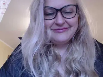 Bongacams Live Sex Cam of WifeyNusha