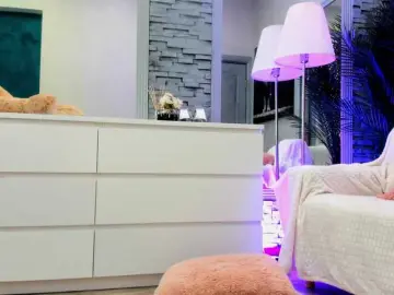 Bongacams Free Porn Cam of Reina-Cummings