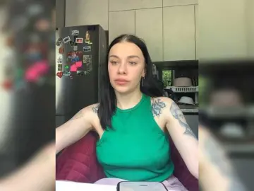 Bongacams Live Sex of MaidenCrystal
