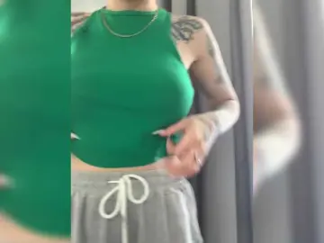 Bongacams Free Live Porn of MaidenCrystal