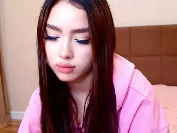 Bongacams Watch Live Sex Cams of maddieperezzz