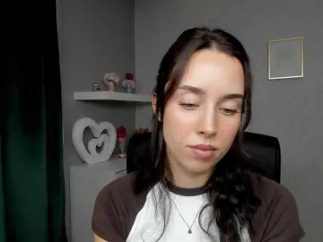 Bongacams Sex Chat of adeleLive