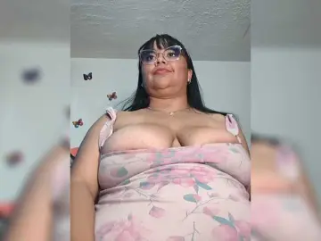 Bongacams Nude Webcam of CandyBrowm