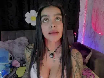 Bongacams Live Sex Cam of laurencamila1
