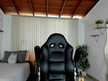 Bongacams Sex Cam of Min-Yuna