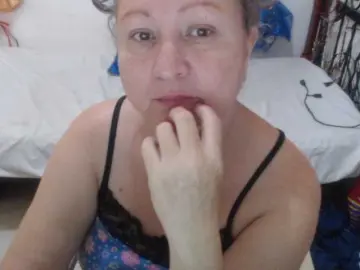 Bongacams Sex Cam of LADYQUEEN520