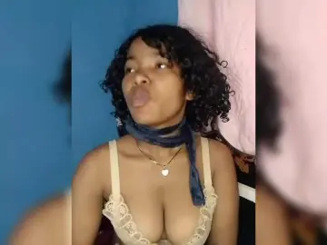 Bongacams Watch Live Sex Cams of Candis02