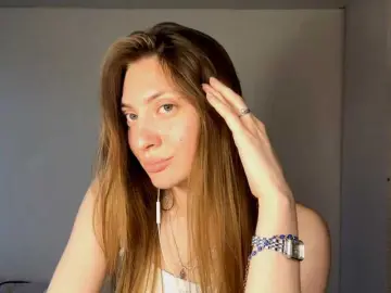 Bongacams Live Porn of MyrticeDollen