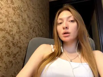 Bongacams Watch Live Sex Cams of MyrticeDollen