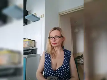 Bongacams Adult Webcam of ShiningMILF
