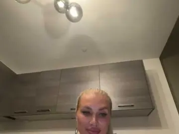 Bongacams Adult Video Chat of KarenLuxe