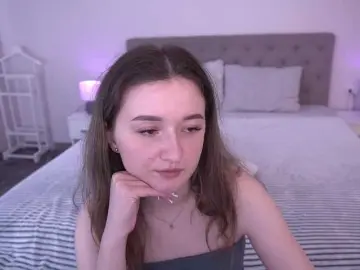 Bongacams Watch Live Sex Cams of CyrenaLuxe