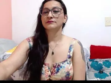 Bongacams Nude Webcam of KarinaSuarez1