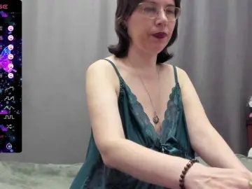 Bongacams Nude Webcam of KarolineCherr