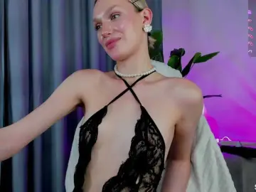 Bongacams Free Porn Cam of IceStrawberry