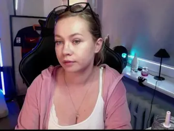 Bongacams Free Porn Cam of hollyBB