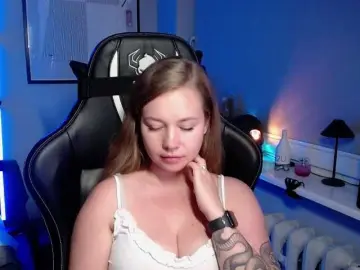 Bongacams Free Live Porn of hollyBB