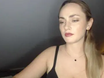 Bongacams Live Sex Cam of ScarlettXQueen