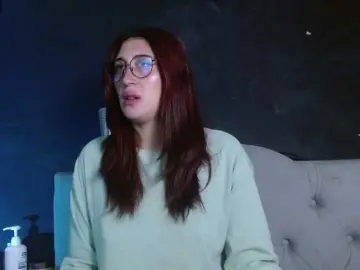 Bongacams Watch Live Sex Cams of Red-moonn