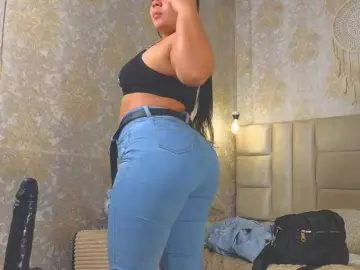 Bongacams Live Porn of emilyqueen3xx