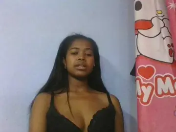 Bongacams Watch Live Sex Cams of Phaniah1a