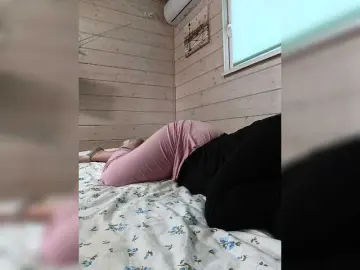 Bongacams Watch Live Sex Cams of Angelia22