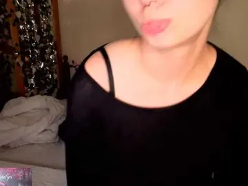 Bongacams Nude Webcam of HoneyComfya