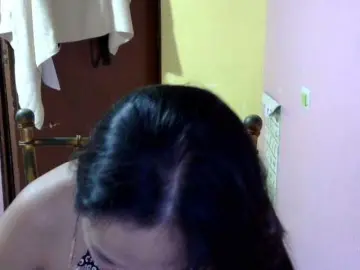 Bongacams Watch Live Sex Cams of MystiqueMiss