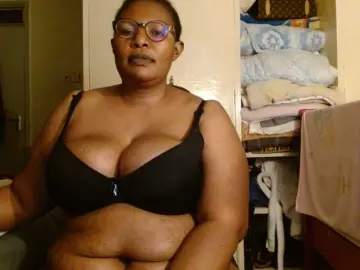 Bongacams Adult Webcam of Sexiemama