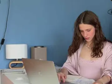 Bongacams Live Porn of Esenialive