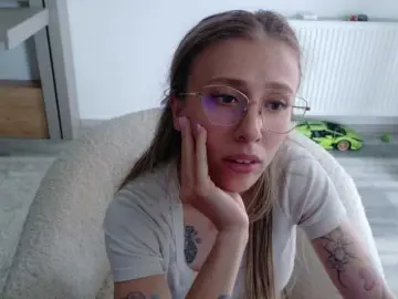 Bongacams Live Sex Cam of DiddySweet1