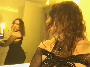 Cam4 Live Sex of Izacat