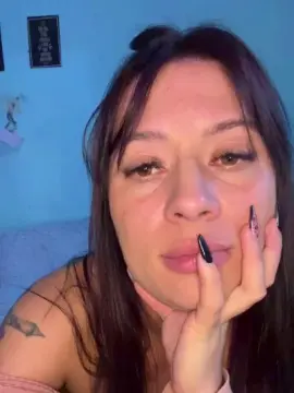 Cam4 Live Sex Cam of Carolzinha_fox