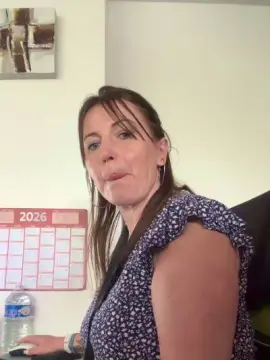 Cam4 Free Live Porn of Desiree1951