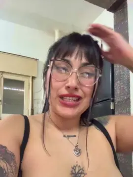 Cam4 Free Live Porn of Lareyni26