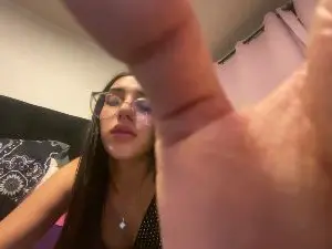 Cam4 Watch Live Sex Cams of Carlitaa19
