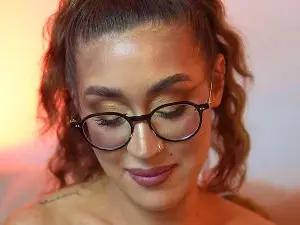 Cam4 Private Sex Chat of AileenKiss